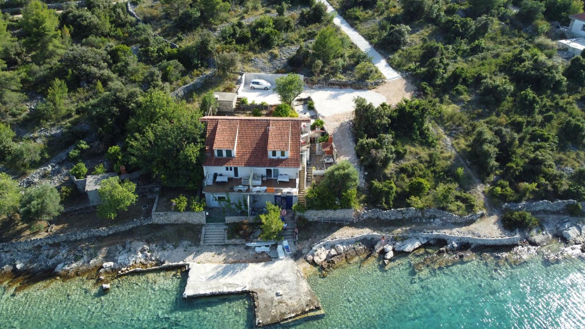 Apartments Lucin Veliki Drvenik Kültér fotó