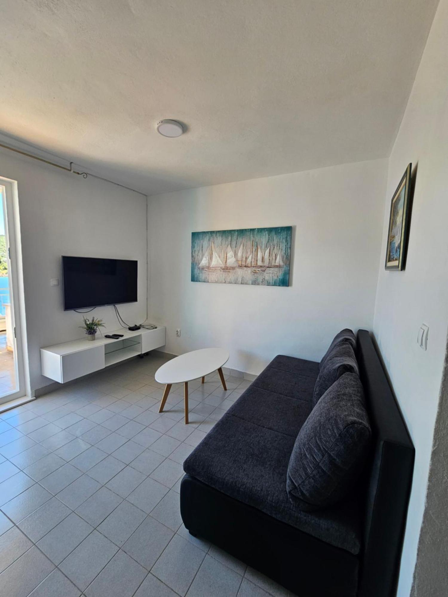 Apartments Lucin Veliki Drvenik Kültér fotó